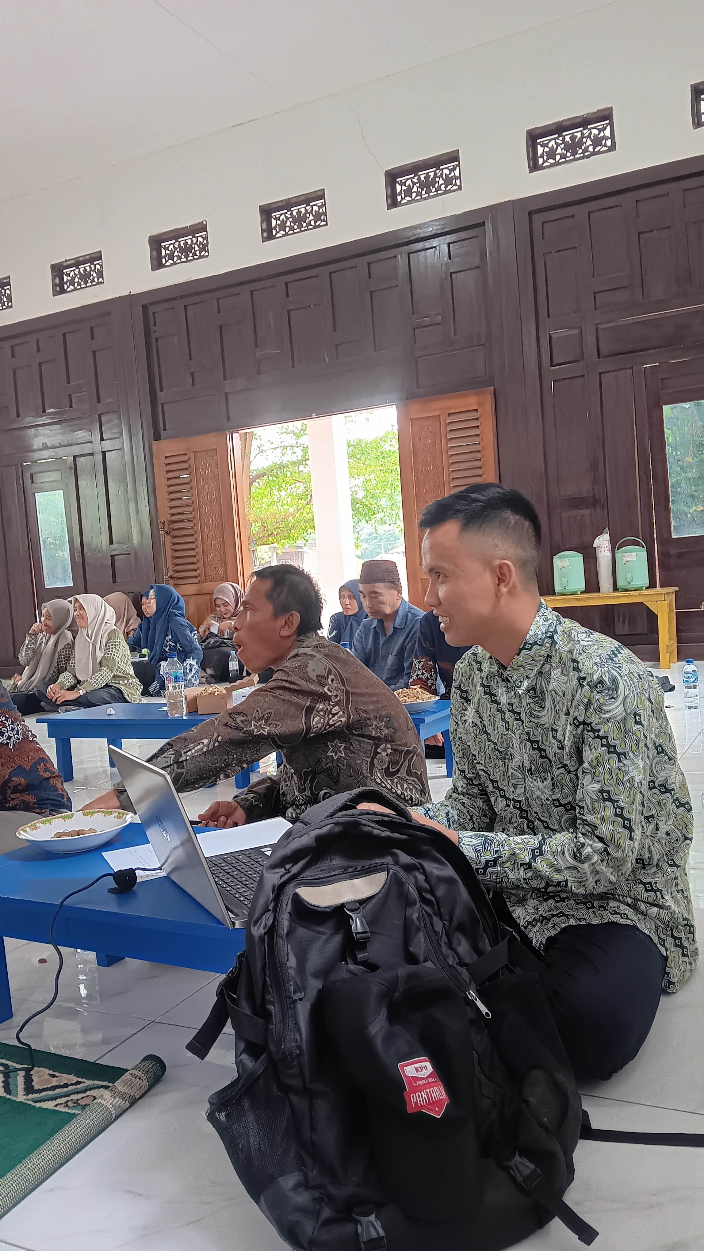 "Dari Workshop Menuju Aksi Nyata: Guru MTs Darussalam Ngembe Dalami Deep Learning dan Kurikulum Cinta"