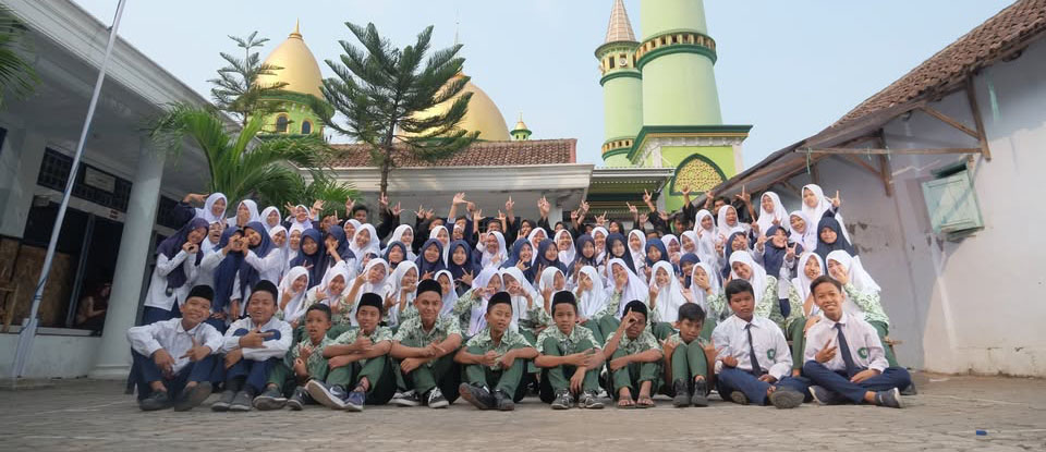 SELAMAT DATANG DI MTs DARUSSALAM NGEMBE
