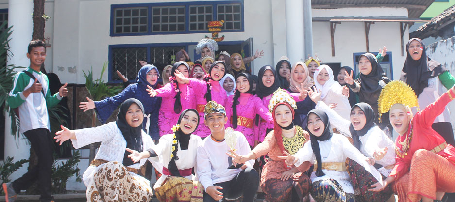 SELAMAT DATANG DI MTs DARUSSALAM NGEMBE